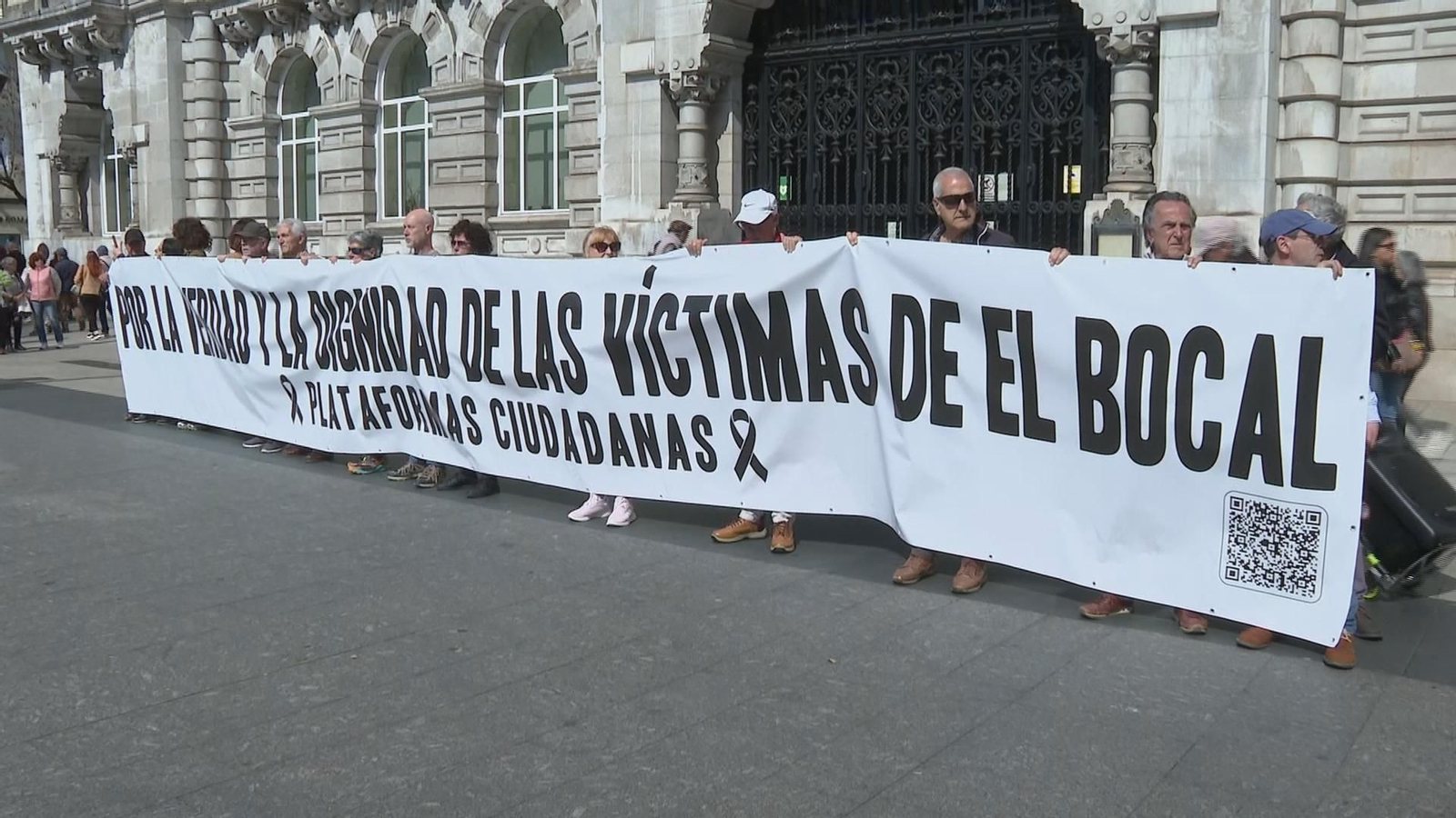 Víctimas del colapso de la pasarela costera de El Bocal