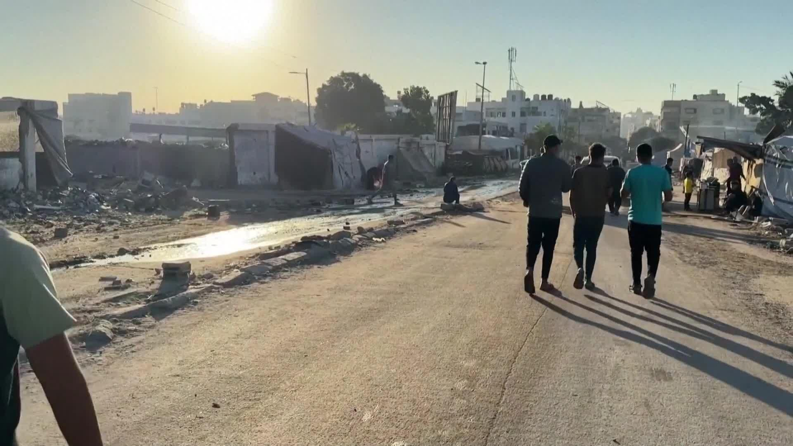 M004-GAZA DIA DESPUES FIRMA ALTO EL FUEGO