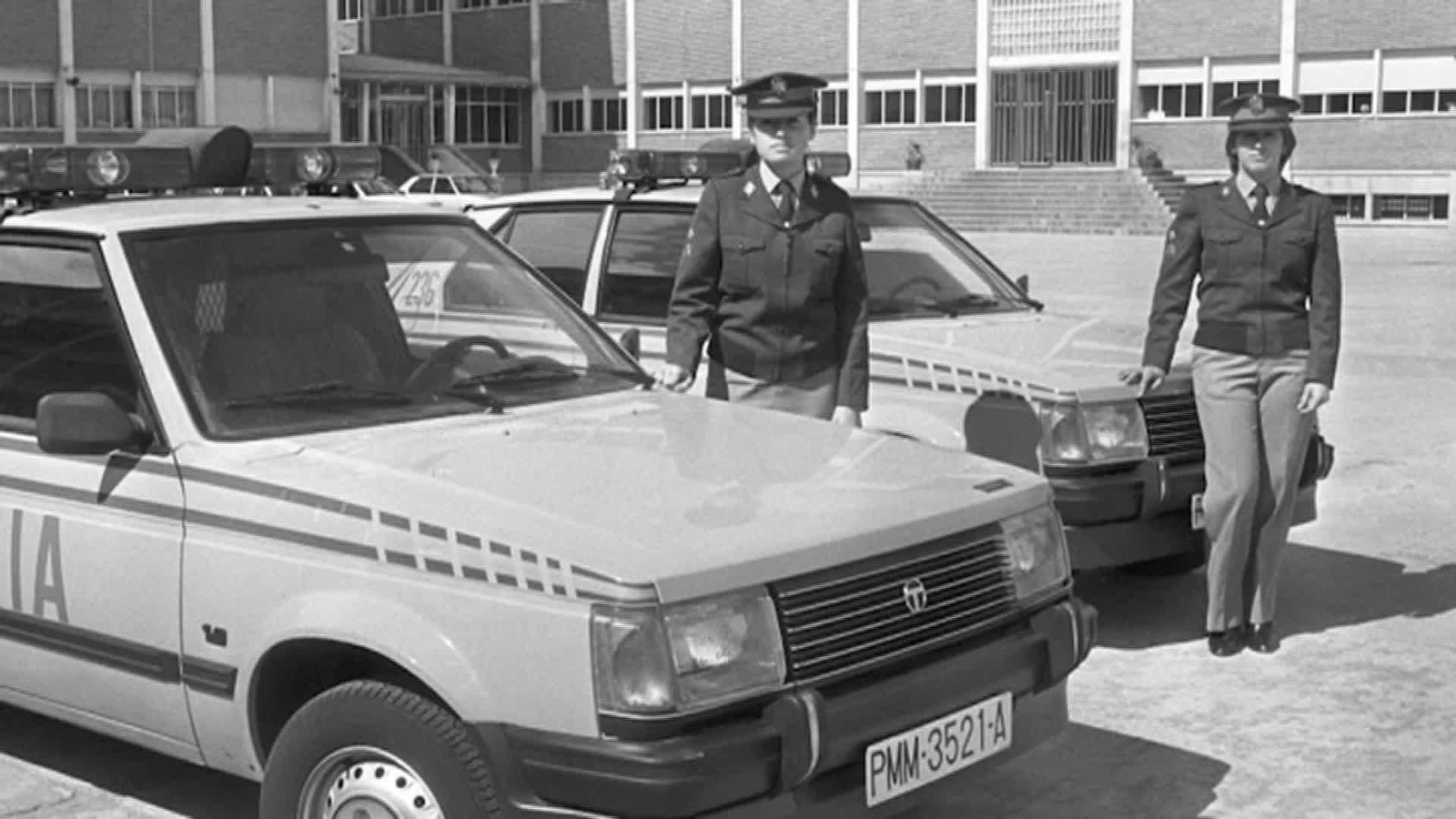 J080-EDI ALICANTE MUJERES POLICIAS OK