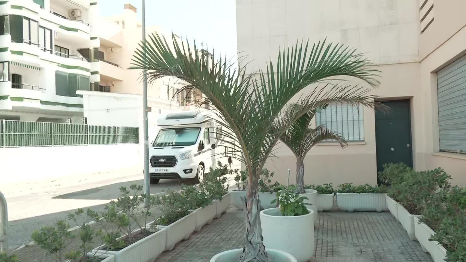 J059-CADIZ ALERTA AMARILLA VIENTO