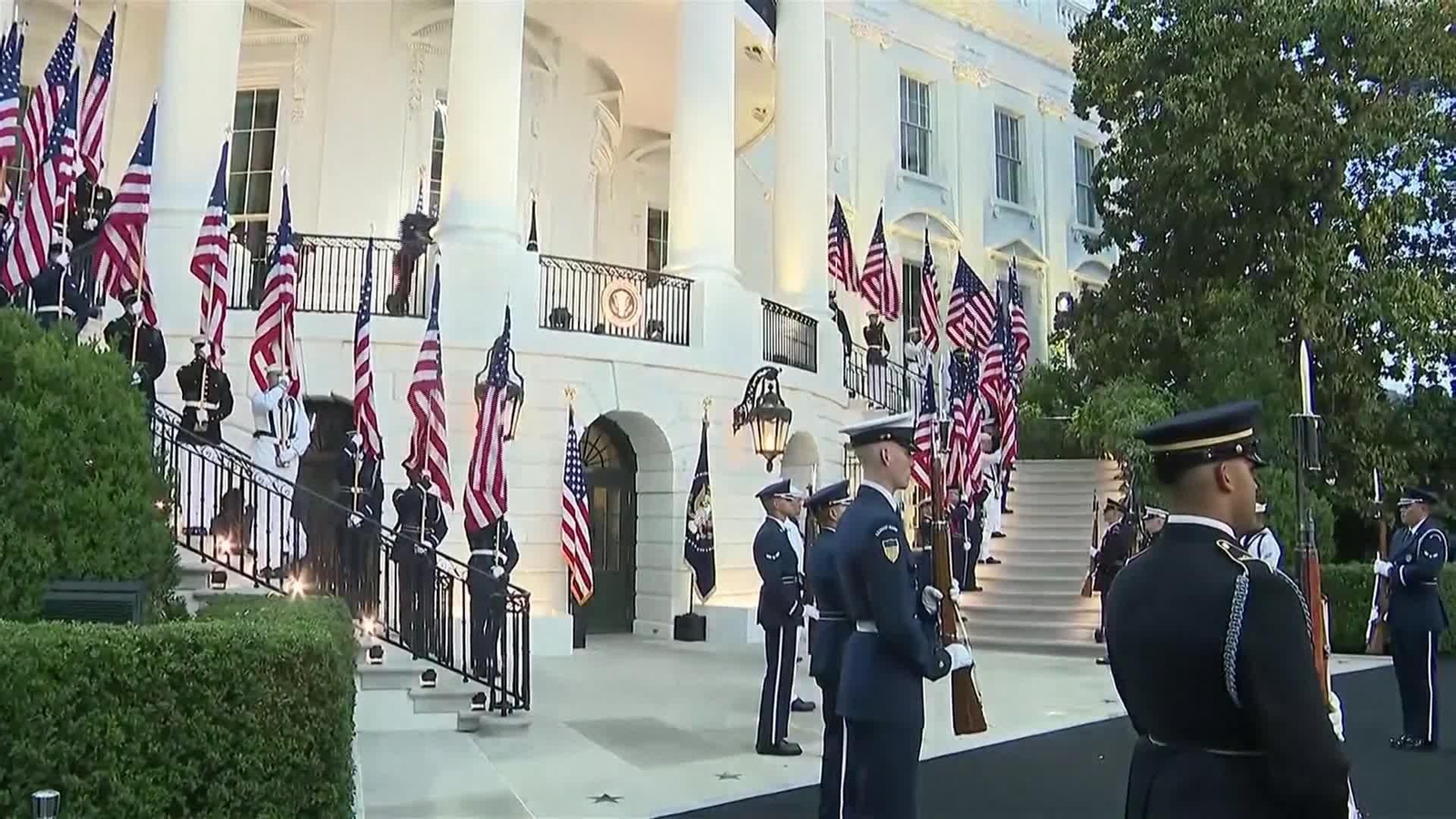 L002-EEUU CUMPLEAÑOS TRUMP
