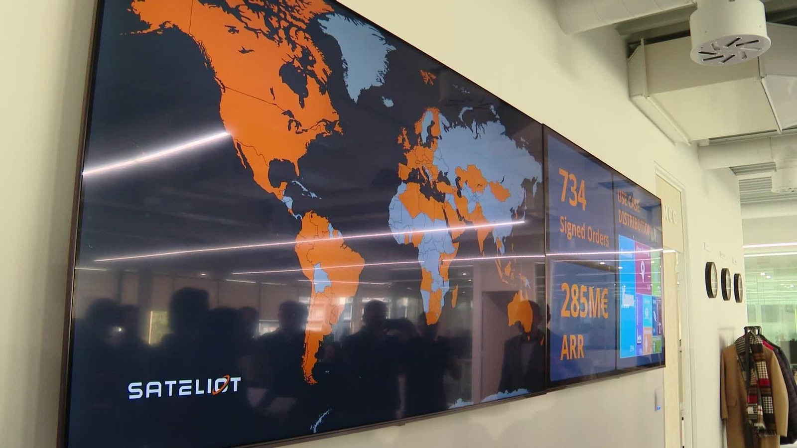 L033-BARCELONA CENTRO EUROPEO SATELITES