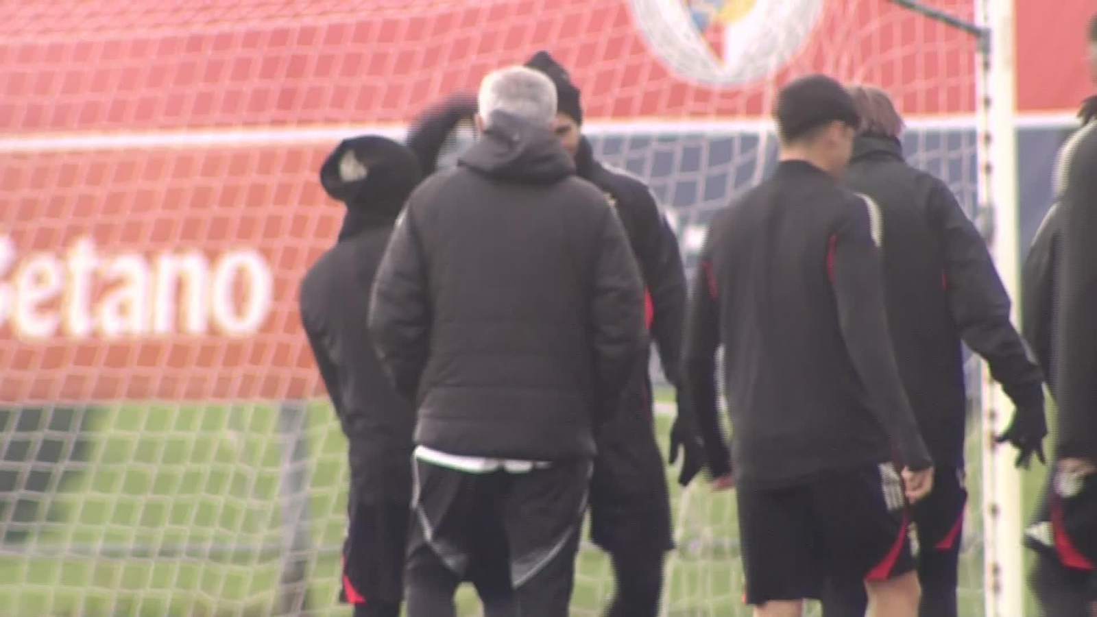 M035-LISBOA ENTRENAMIENTO BENFICA Y RP MOURINHO