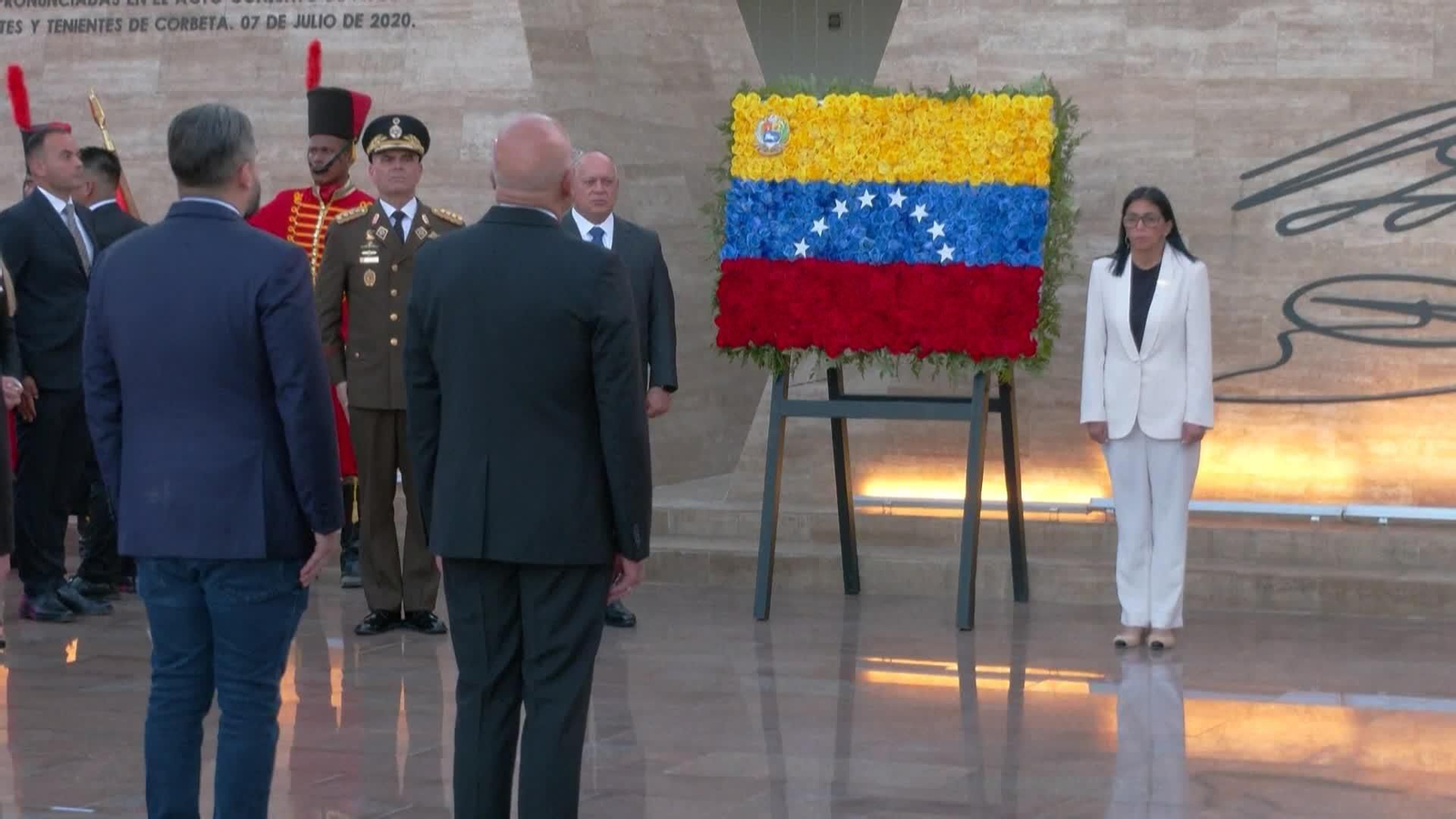 V008-VENEZUELA DELCY RODRIGUEZ HOMENAJEA MUERTOS ATAQUE