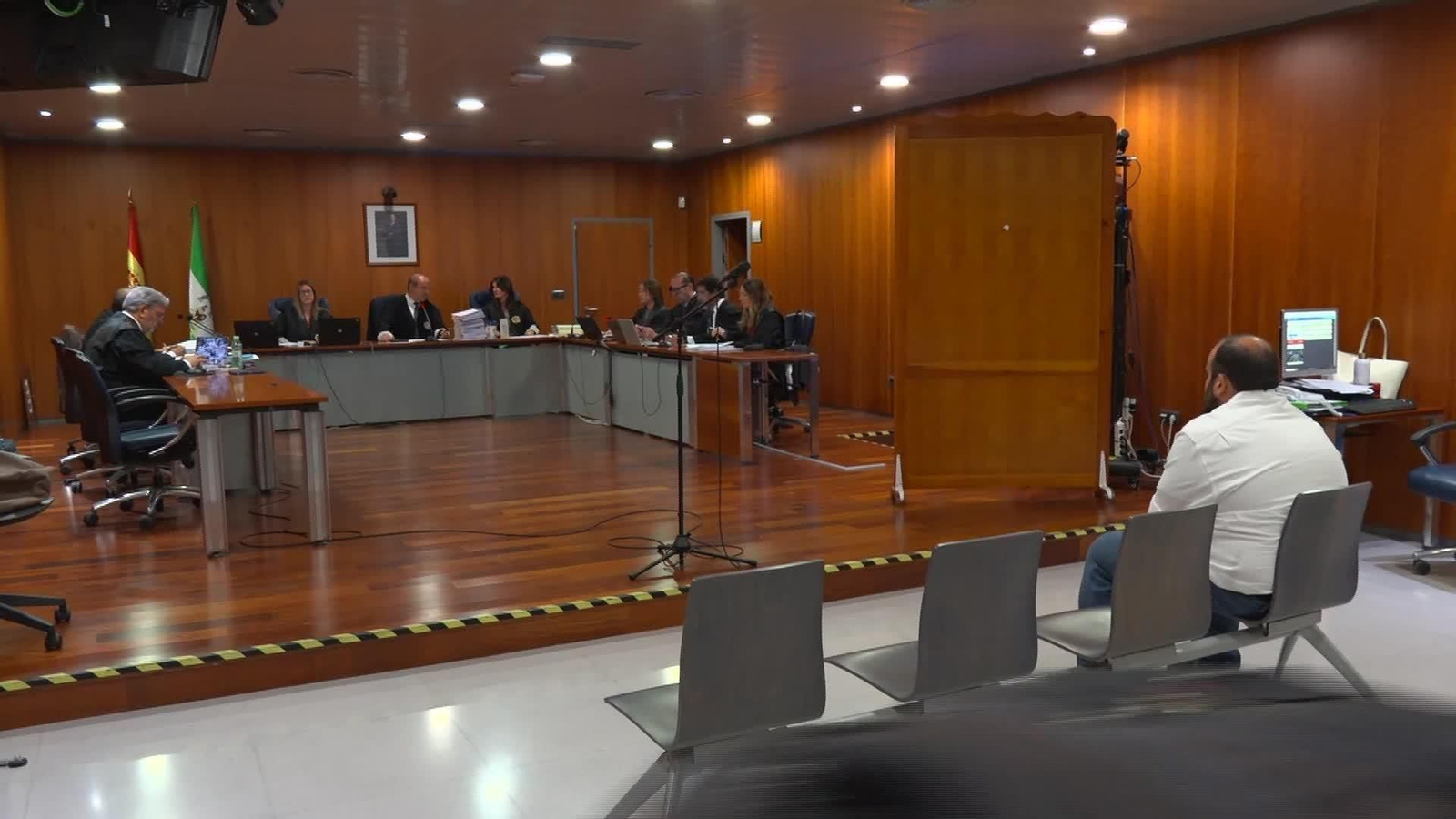 L049-EDI MALAGA JUICIO CURA POR VIOLACIONES