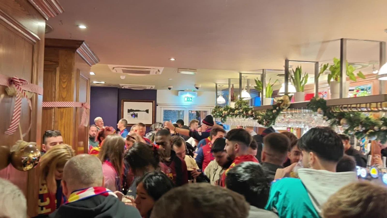 M084-LONDRES AMBIENTE STAMFORD BRIDGE CHELSEA FC BARCELONA