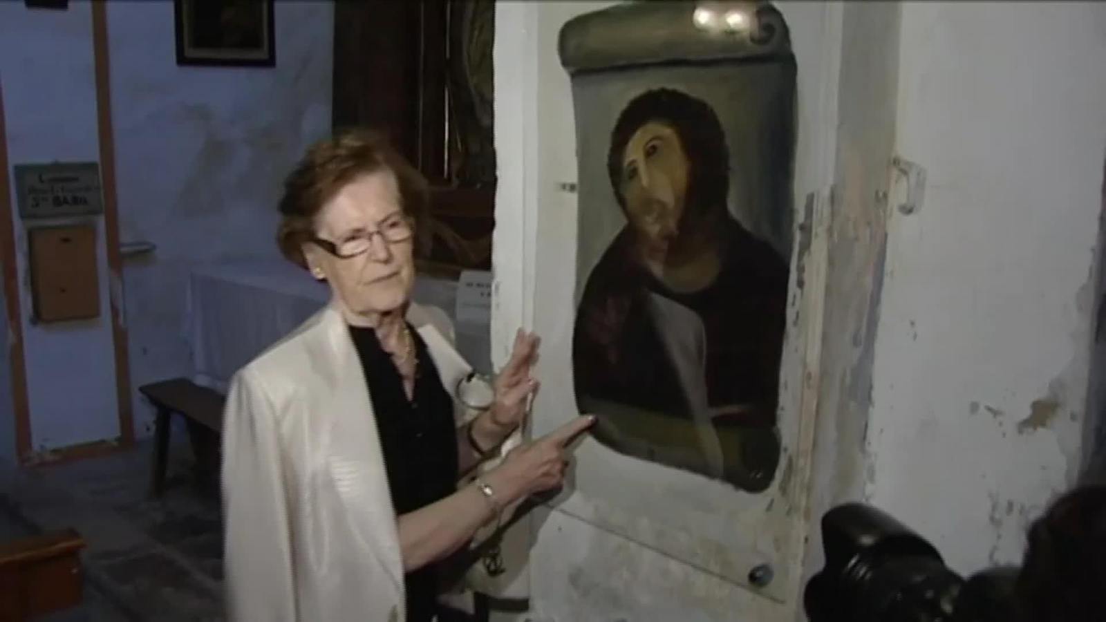 M003-EDI MUERE CECILIA LA RESTAURADORA