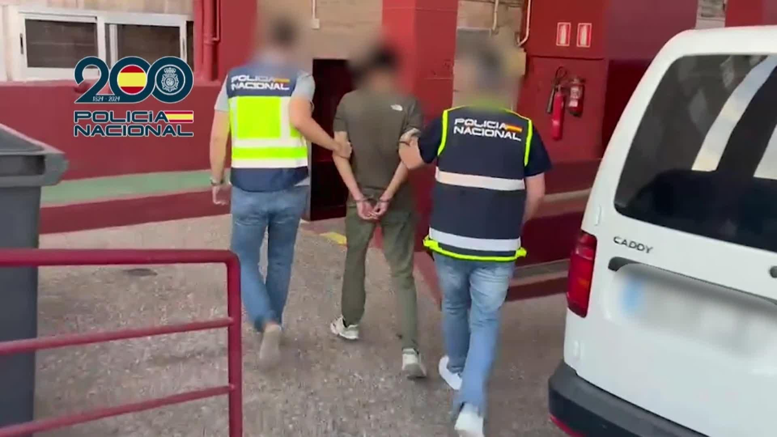 X016-IMAGENES POLICIA DETENIDO FUGITIVO HOMICIDIO