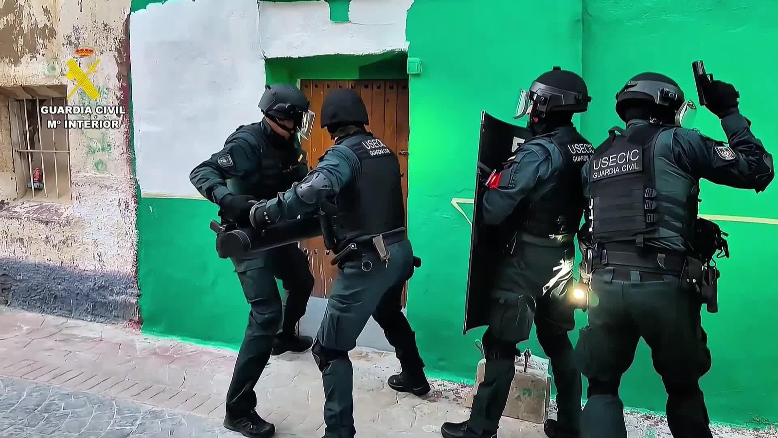 D034-IMAGENES GC DETENCION CLAN OCUPA CASA ANCIANO