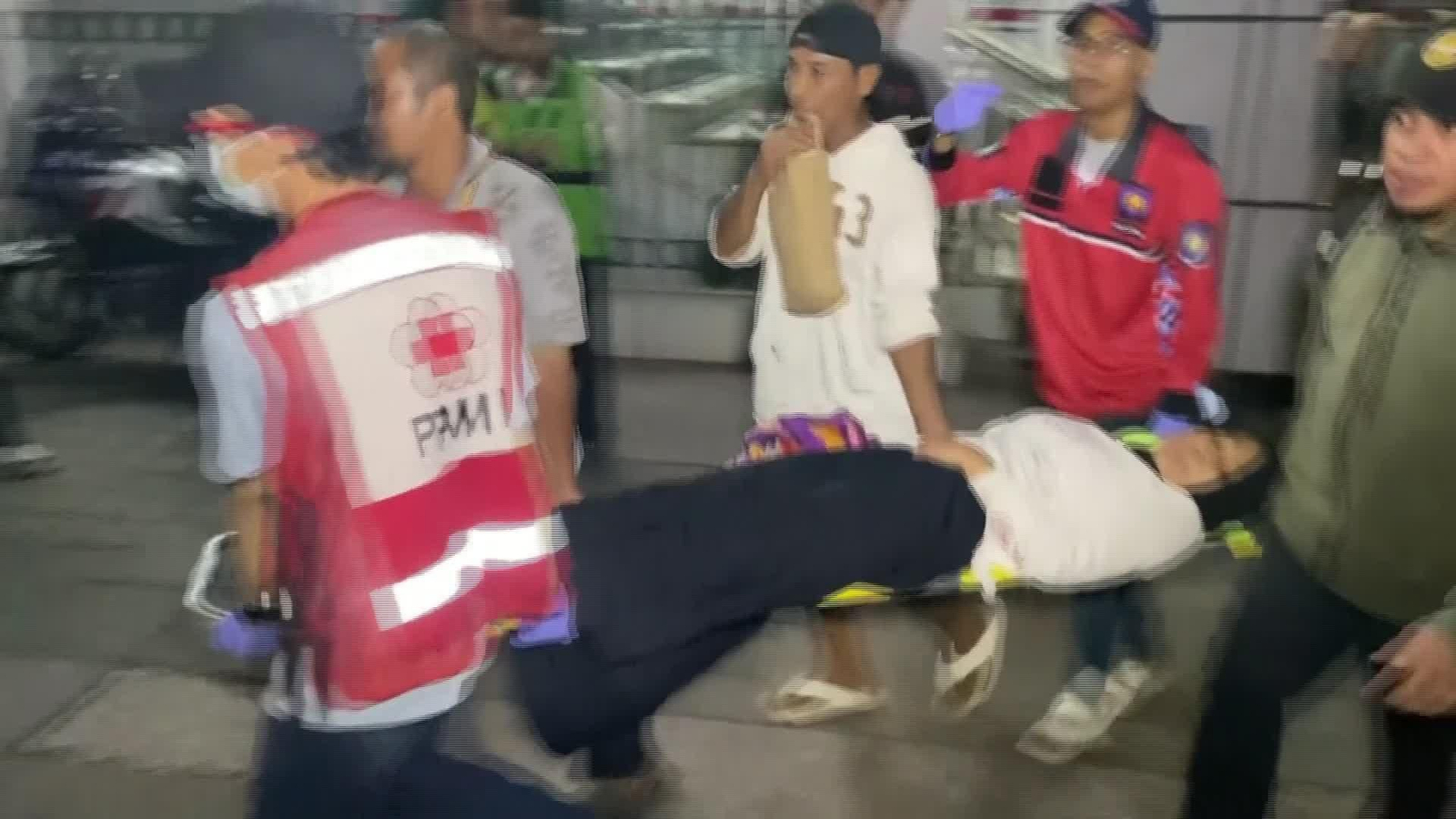 M008-INDONESIA CHOQUE DE TRENES