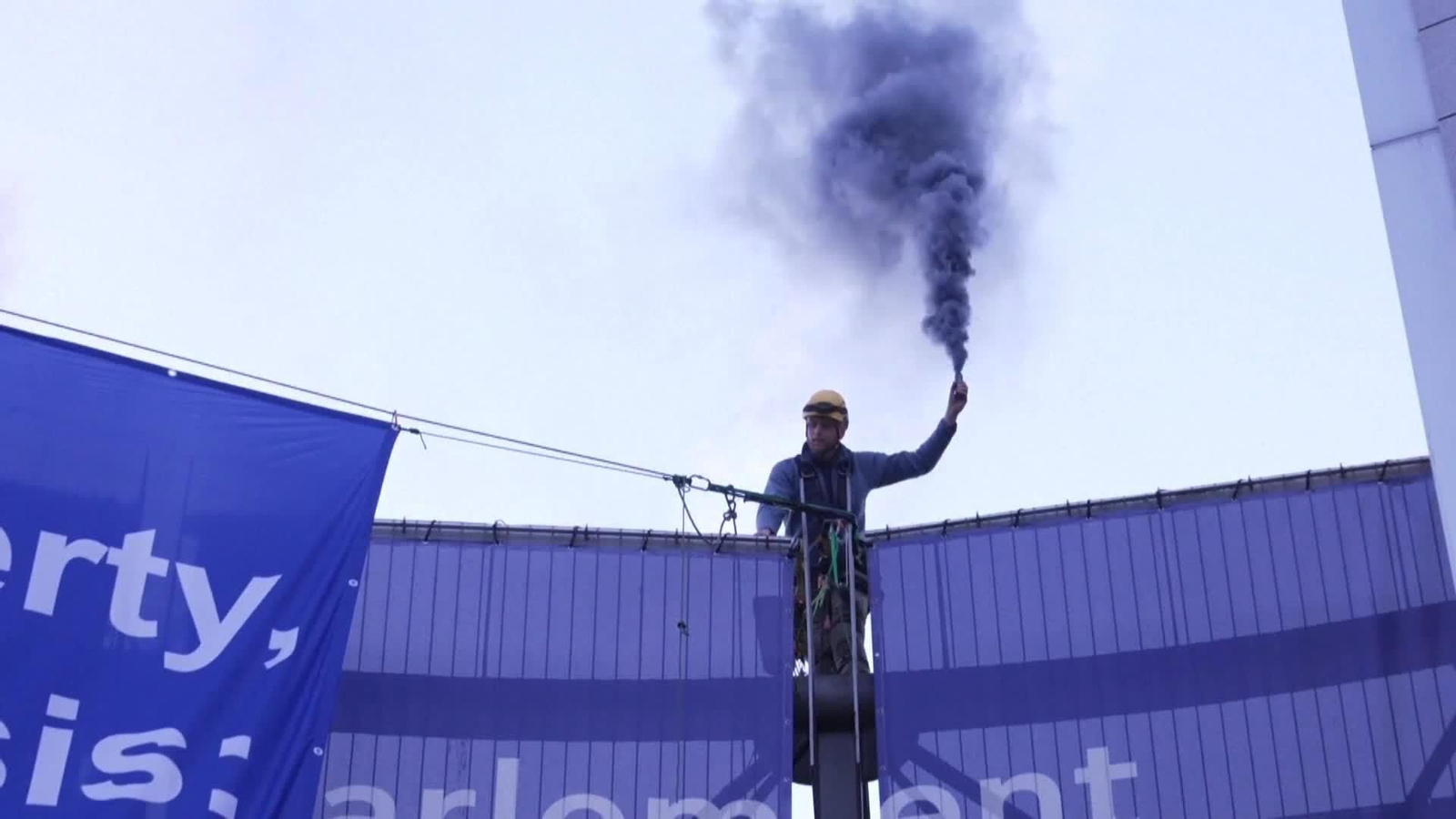 va bruselas accion protesta greenpeace europarlamento