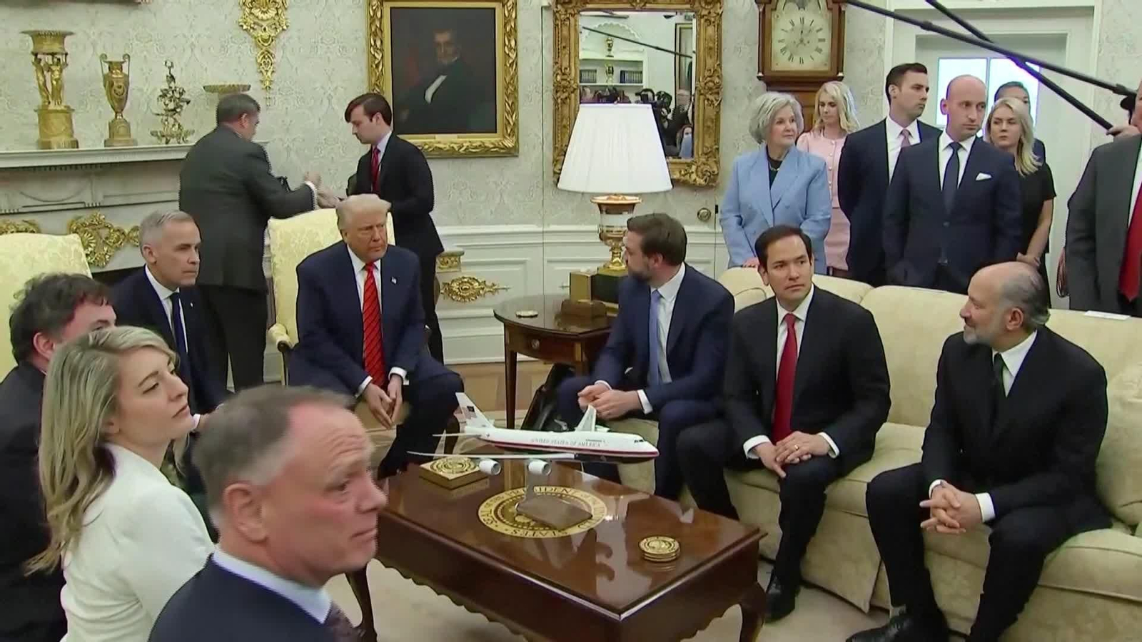 V004-EEUU TRUMP ROMPE RELACIONES CON CANADA