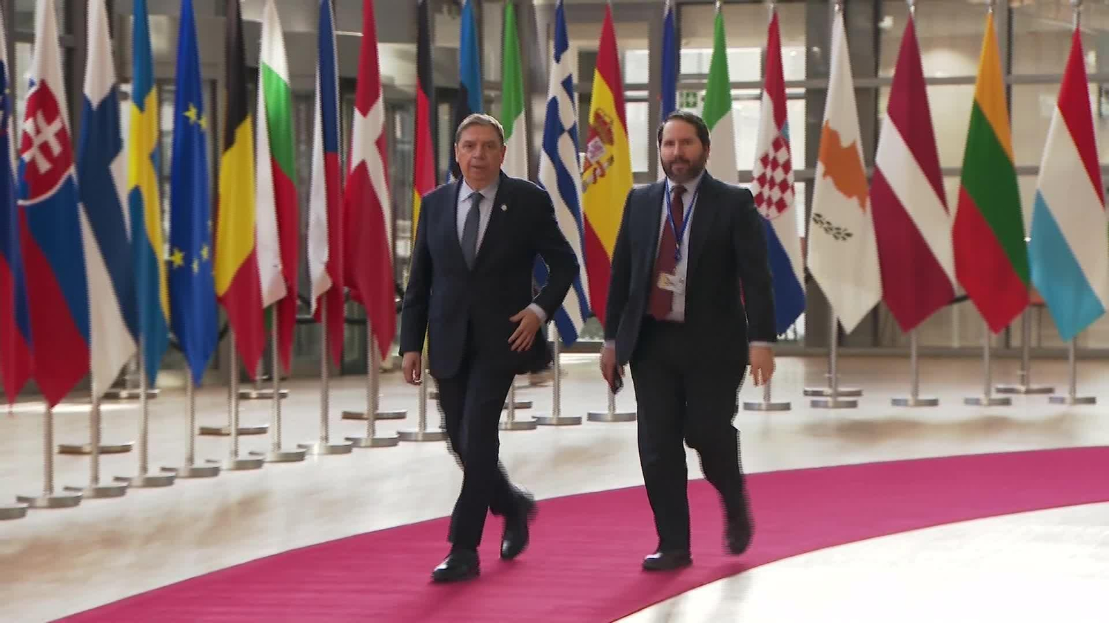 L011-BRUSELAS PLANAS LLEGADA CONSEJO UE