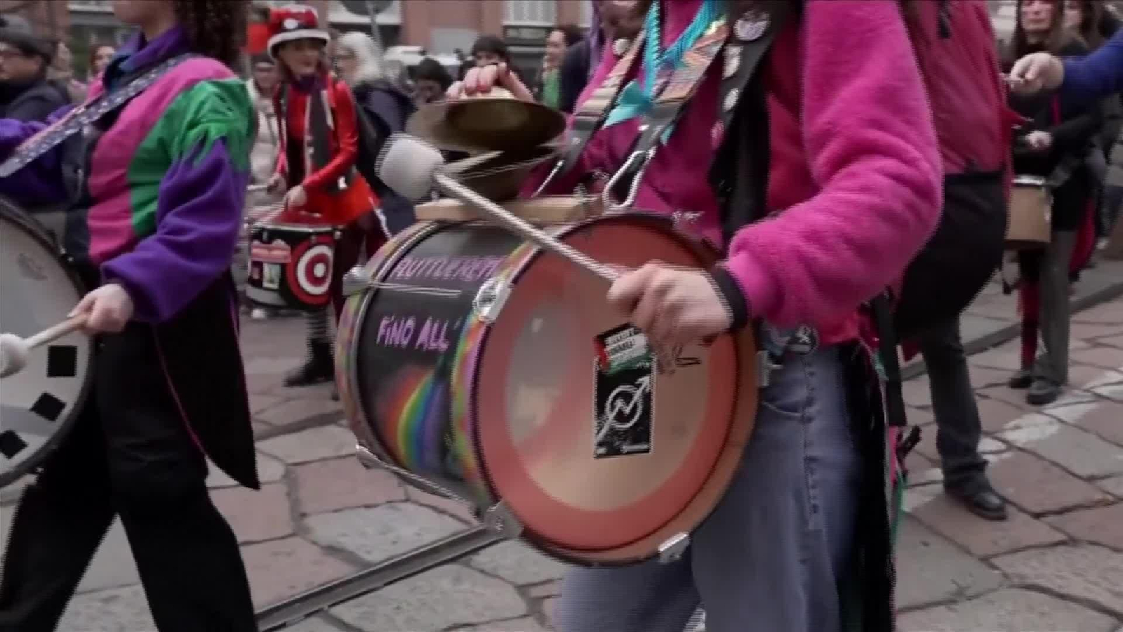 S007-ITALIA PROTESTA MILAN JJOO INVIERNO