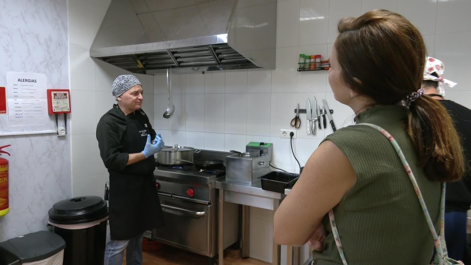 M002-EDI GRANADA PADRES COCINAN COMEDOR COLEGIO M002-EDI GRANADA PADRES COCINAN COMEDOR COLEGIO
