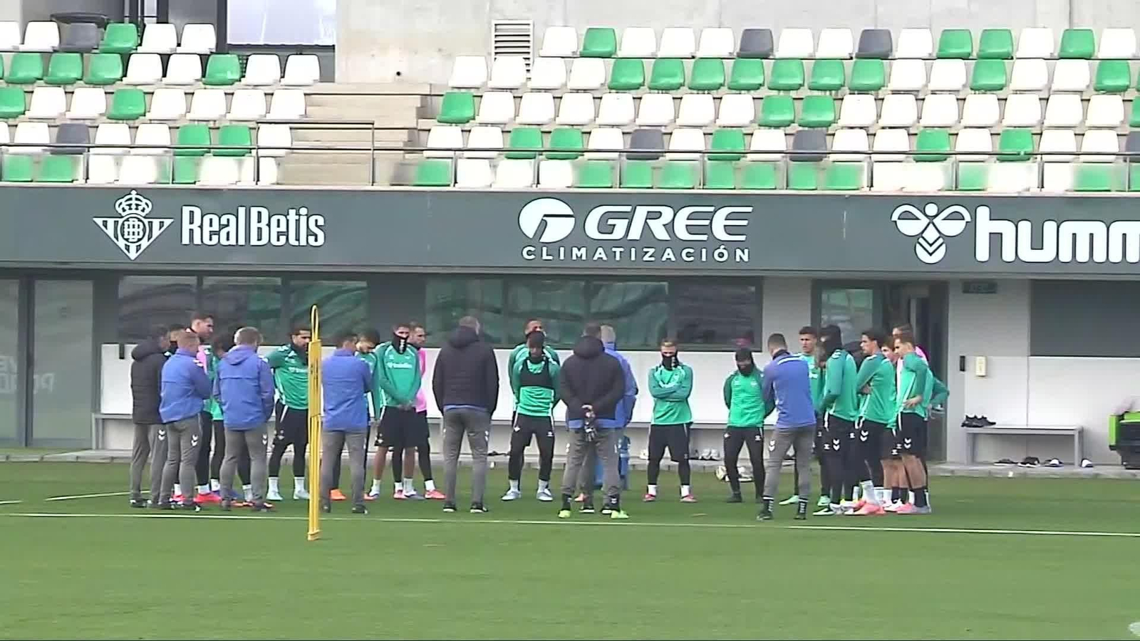 M033-SEVILLA ENTRENAMIENTO DEL BETIS