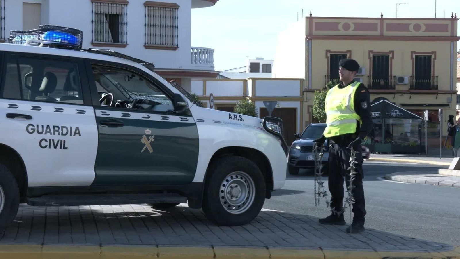 J064-SEVILLA ROBO DE ACEITUNAS